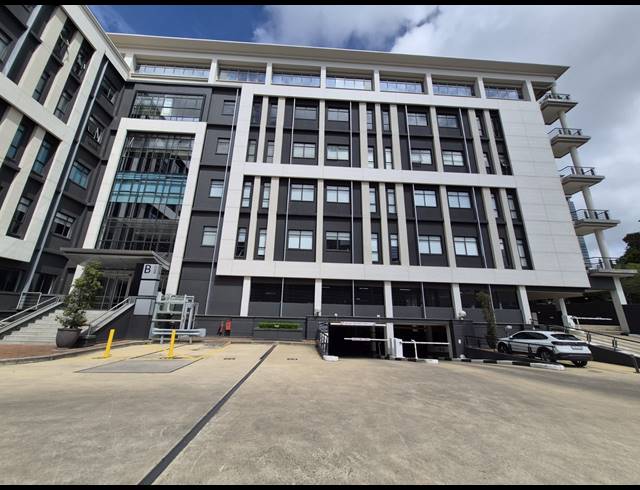1,320M² OFFICE TO LET IN SANDTON CENTRAL